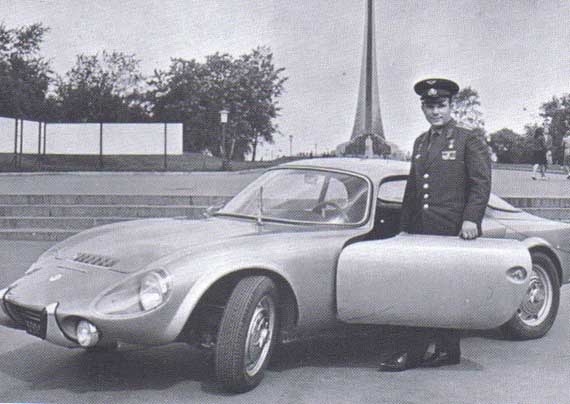 6d5b5db2c9107e6fd4807f28b94f9a46   Автомобиль Юрия Гагарина, 1965 год.jpg